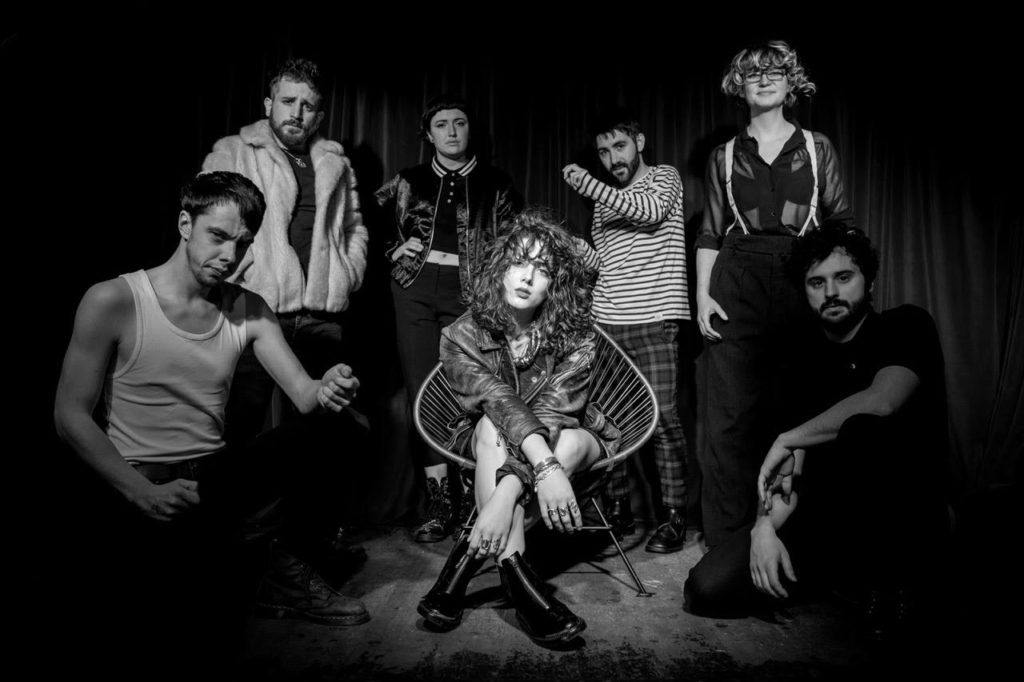Holy Moly & The Crackers